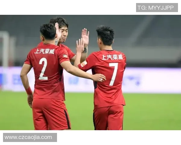 广州篮球队以76分领跑邀请赛积分榜展现强劲实力与团队合作精神